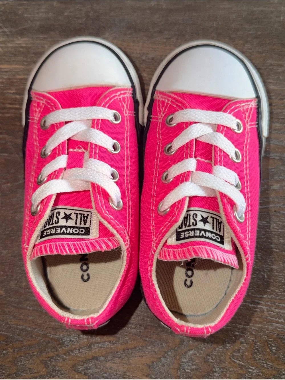 Hot Pink Converse All Star Chuck Taylor Low Top Sneakers size 7